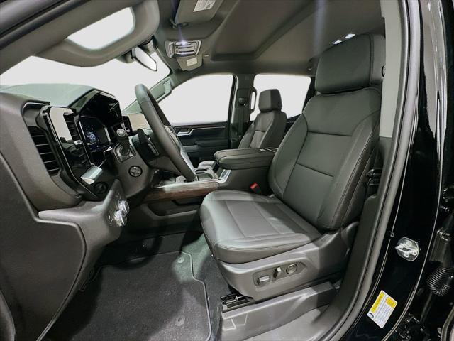 2026 GMC Sierra 1500 Crew Cab, Short Bed, SLT, RWD