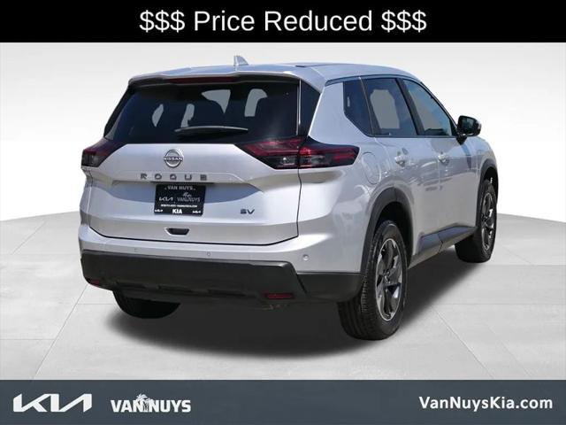 2024 Nissan Rogue SV FWD