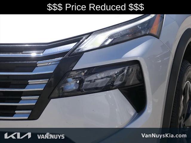 2024 Nissan Rogue SV FWD