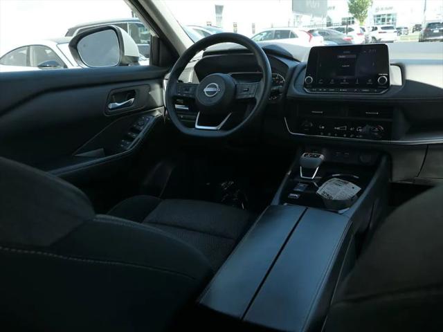 2024 Nissan Rogue SV FWD