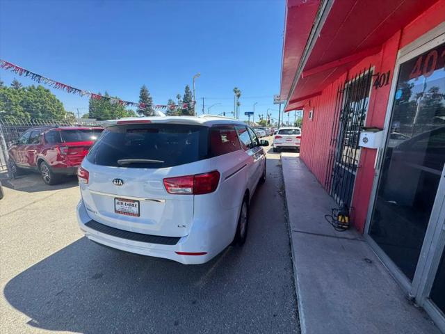 2017 Kia Sedona LX