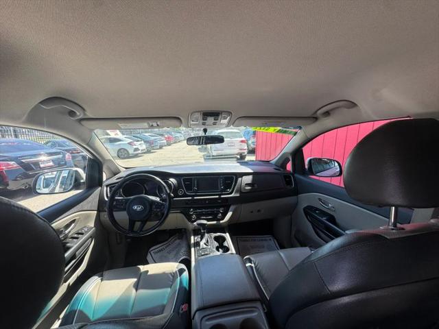2017 Kia Sedona LX