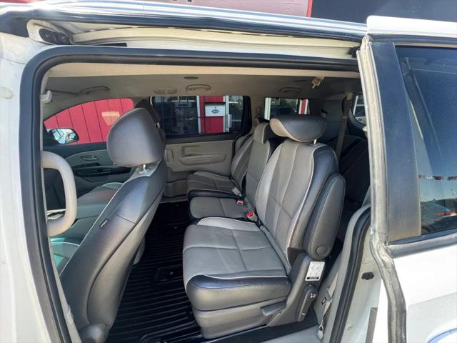 2017 Kia Sedona LX