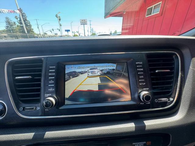 2017 Kia Sedona LX