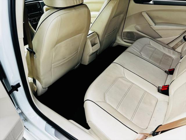 2017 Volkswagen Passat 1.8T R-Line
