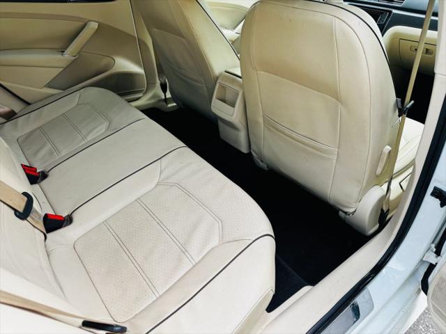 2017 Volkswagen Passat 1.8T R-Line