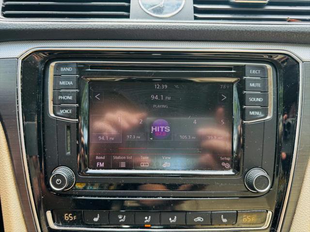 2017 Volkswagen Passat 1.8T R-Line