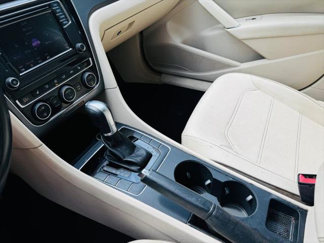 2017 Volkswagen Passat 1.8T R-Line