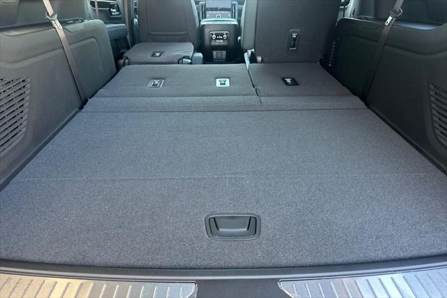 2026 GMC Yukon XL 4WD AT4