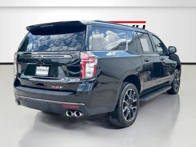 2022 Chevrolet Suburban 4WD RST