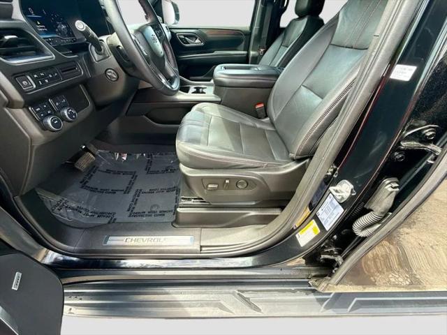 2022 Chevrolet Suburban 4WD RST