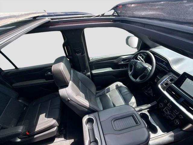 2022 Chevrolet Suburban 4WD RST