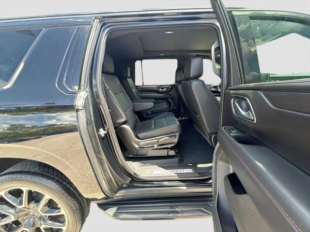 2022 Chevrolet Suburban 4WD RST