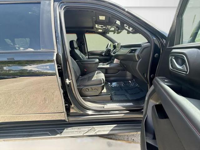 2022 Chevrolet Suburban 4WD RST