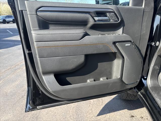 2026 GMC Sierra 2500HD Crew Cab, Standard Bed, AT4, 4WD