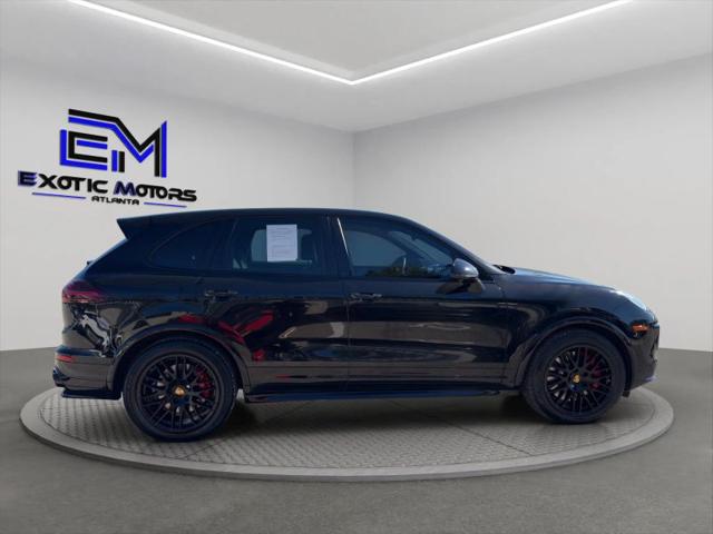2017 Porsche Cayenne GTS