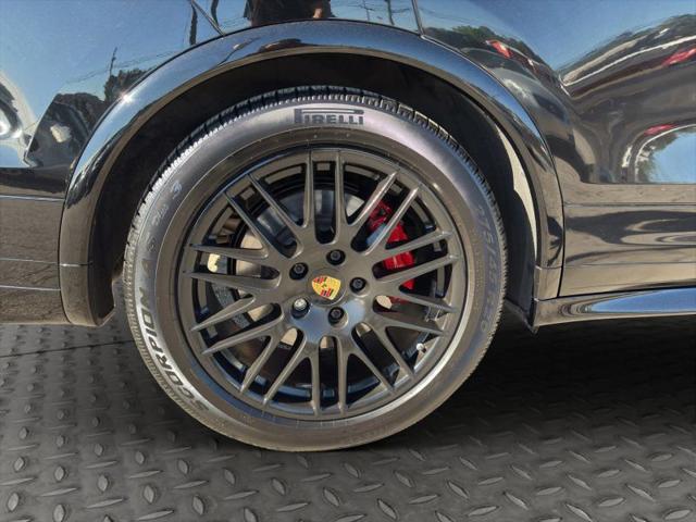 2017 Porsche Cayenne GTS