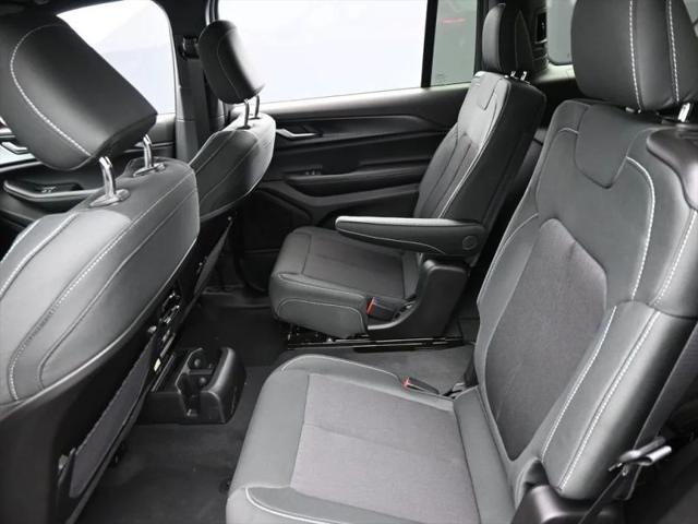 2026 Jeep Grand Cherokee L Altitude 4x4