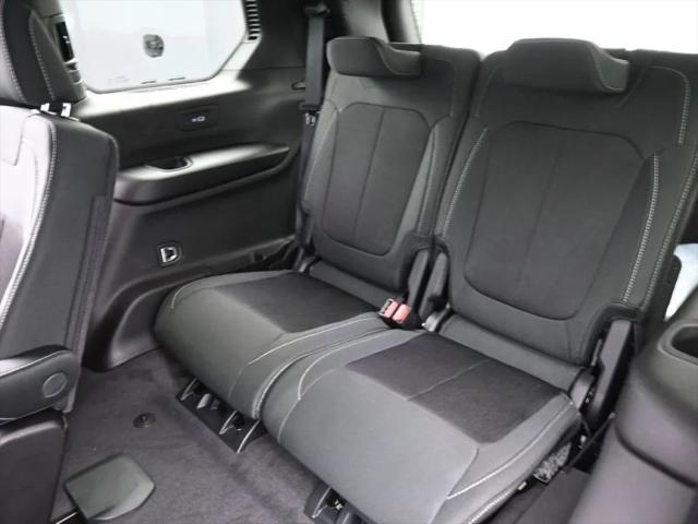 2026 Jeep Grand Cherokee L Altitude 4x4