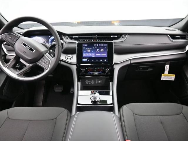 2026 Jeep Grand Cherokee L Altitude 4x4