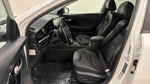 2022 Kia Niro LXS SE