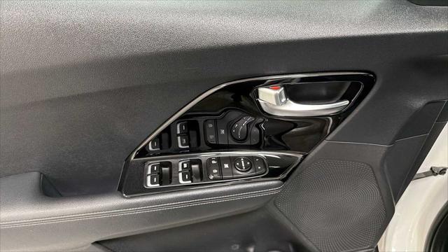 2022 Kia Niro LXS SE