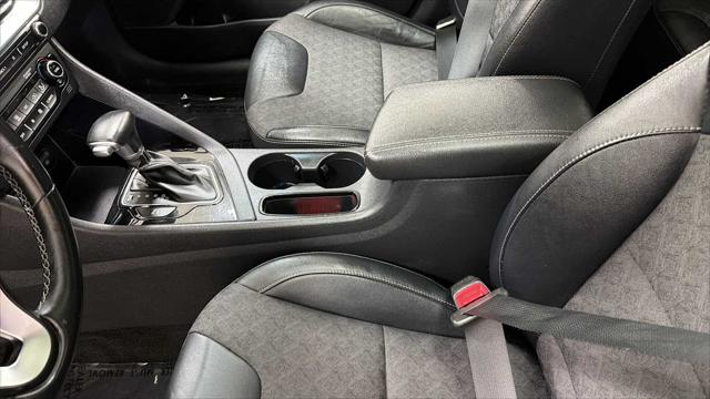 2022 Kia Niro LXS SE