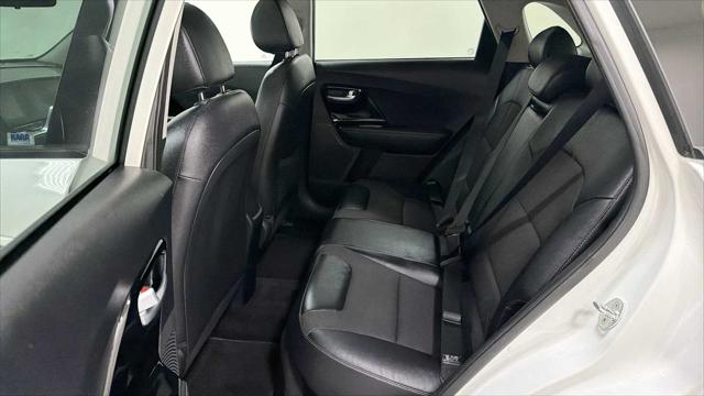 2022 Kia Niro LXS SE