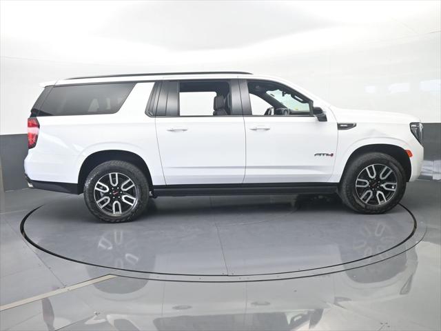 2023 GMC Yukon XL 4WD AT4
