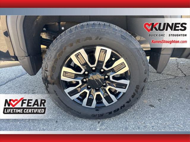 2025 GMC Sierra 3500HD 4WD Crew Cab Standard Bed Denali Ultimate