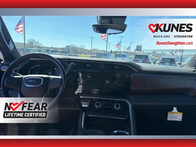 2025 GMC Sierra 3500HD 4WD Crew Cab Standard Bed Denali Ultimate