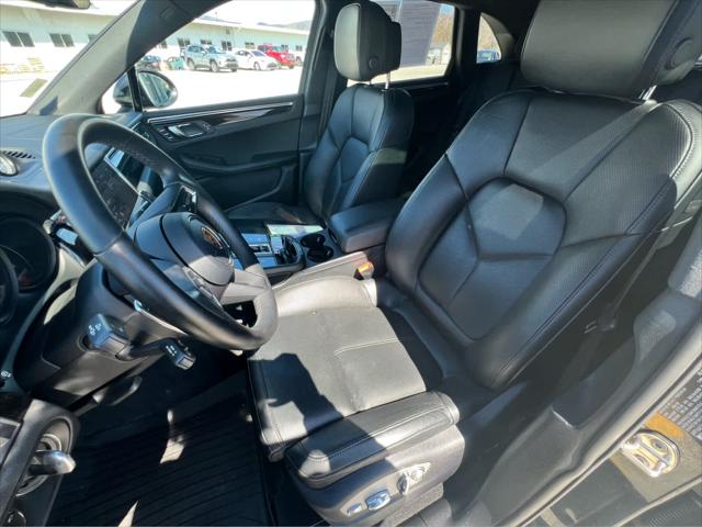 2023 Porsche Macan AWD