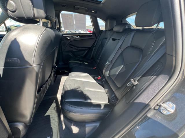 2023 Porsche Macan AWD