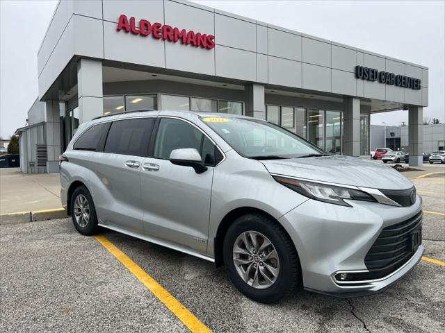 2021 Toyota Sienna XLE for sale in Rutland, VT