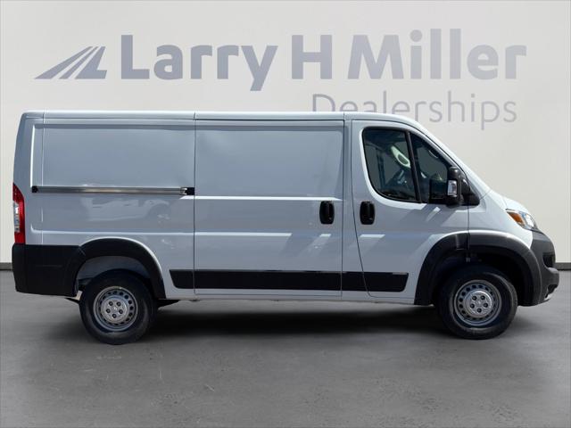 2026 Ram ProMaster Cargo Van Tradesman Low Roof 136 WB w/Pass Seat