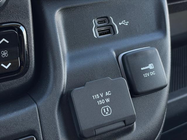 2026 Ram ProMaster Cargo Van Tradesman Low Roof 136 WB w/Pass Seat