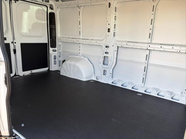 2026 Ram ProMaster Cargo Van Tradesman Low Roof 136 WB w/Pass Seat