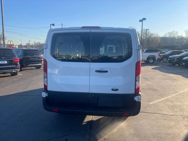 2018 Ford Transit Low Roof w/60/40 Side Door w/RWB Van 3D