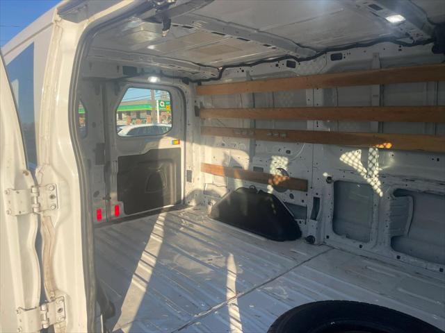 2018 Ford Transit Low Roof w/60/40 Side Door w/RWB Van 3D