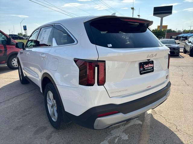 2025 Kia Sorento LX