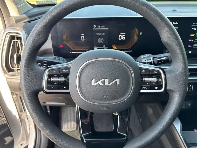 2025 Kia Sorento LX