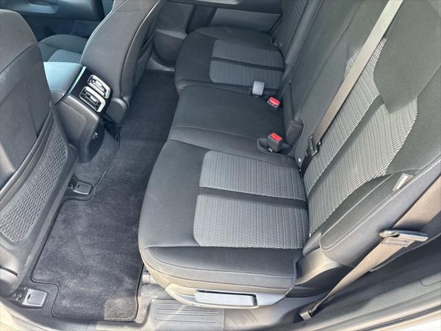 2025 Kia Sorento LX