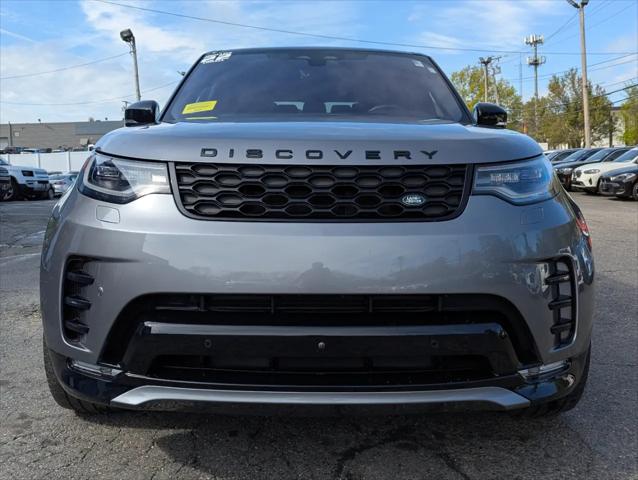 2022 Land Rover Discovery P300 S R-Dynamic