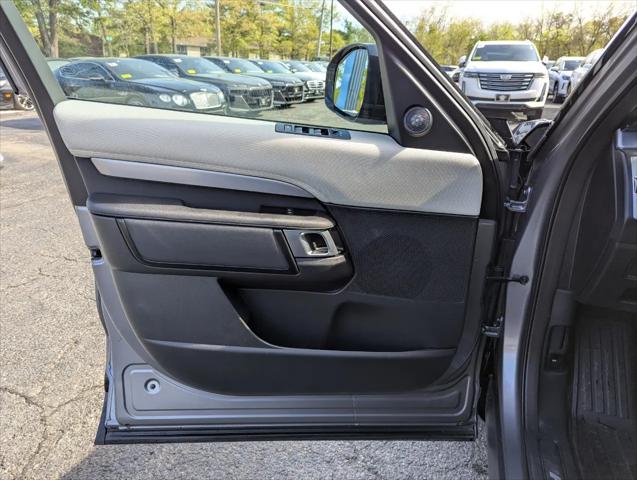2022 Land Rover Discovery P300 S R-Dynamic