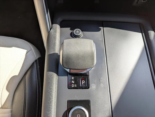 2022 Land Rover Discovery P300 S R-Dynamic
