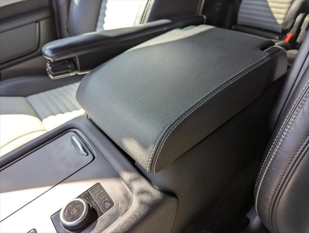 2022 Land Rover Discovery P300 S R-Dynamic