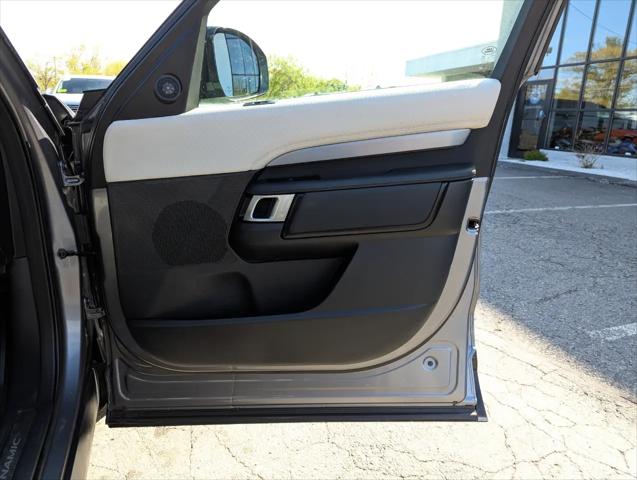 2022 Land Rover Discovery P300 S R-Dynamic