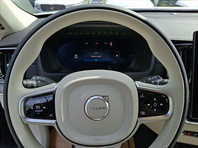 2026 Volvo XC90 Plug-In Hybrid Ultra, T8 AWD, Electric/Gasoline, Bright, 6 Seats