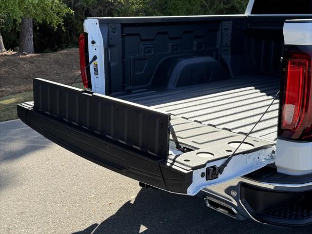 2026 GMC Sierra 1500 Crew Cab, Short Bed, SLT, 4WD