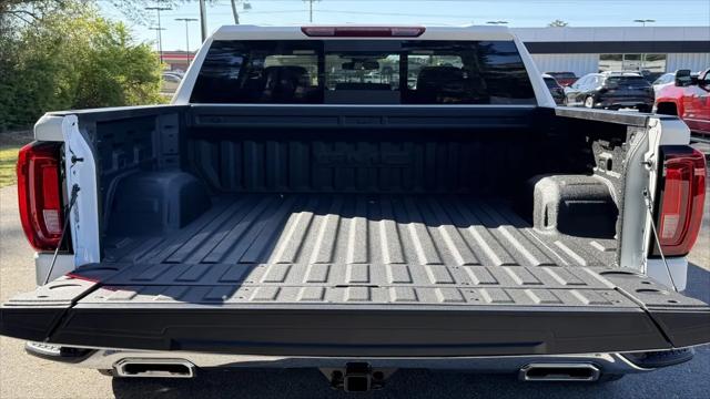 2026 GMC Sierra 1500 Crew Cab, Short Bed, SLT, 4WD